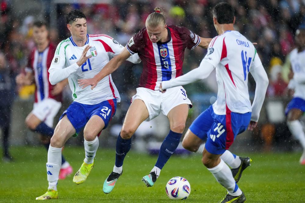 肖赧谈中超赛程安排：倒数第二轮不同时开球这一点就挺业余