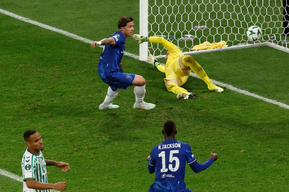 吾米提江：看到冠军奖杯，还是觉得一点也不累、一切都值得