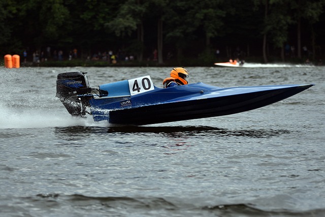 拉维亚开赛8分钟离场，球迷：他是我见过最易受伤的球员之一