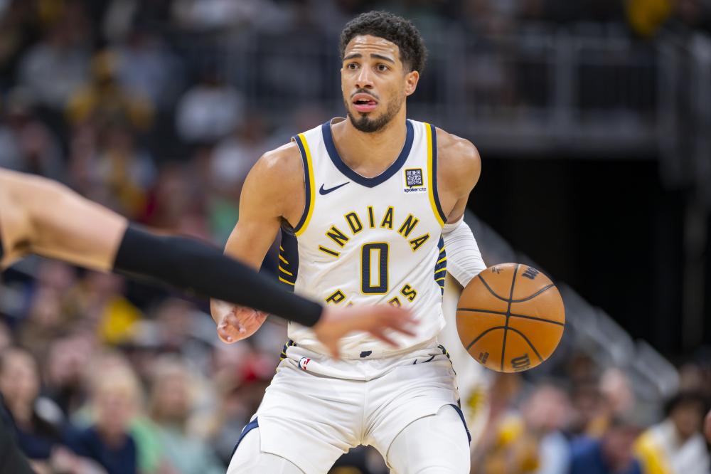 R.I.P.，佛罗伦萨小将理查德森的父亲、前NBA球星迈克尔-理查德森去世